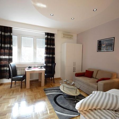 Politika Apartment Белград Екстериор снимка